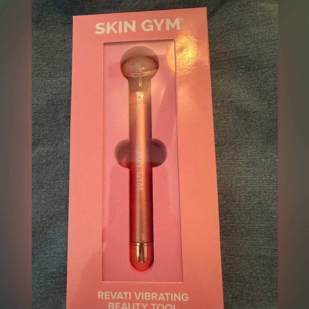 Skin Gym relationships vibrating beauty tool.  New in box